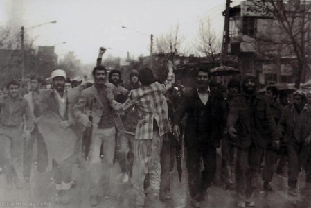 خیابان فردوسی، تظاهرات مردمی؛ دی ماه 1357