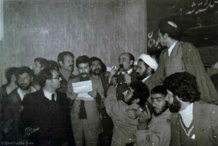 مسجد جامع ایلام، تظاهرات مردمی؛ دی ماه 1357