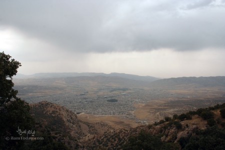 نمایی از شهر ایلام در یک روز ابری